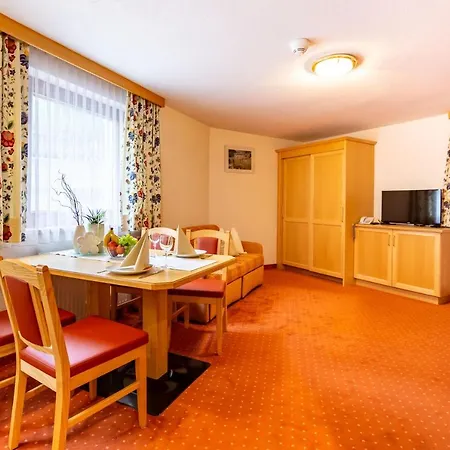 Hotel Garni Tyola Ischgl Exterior photo